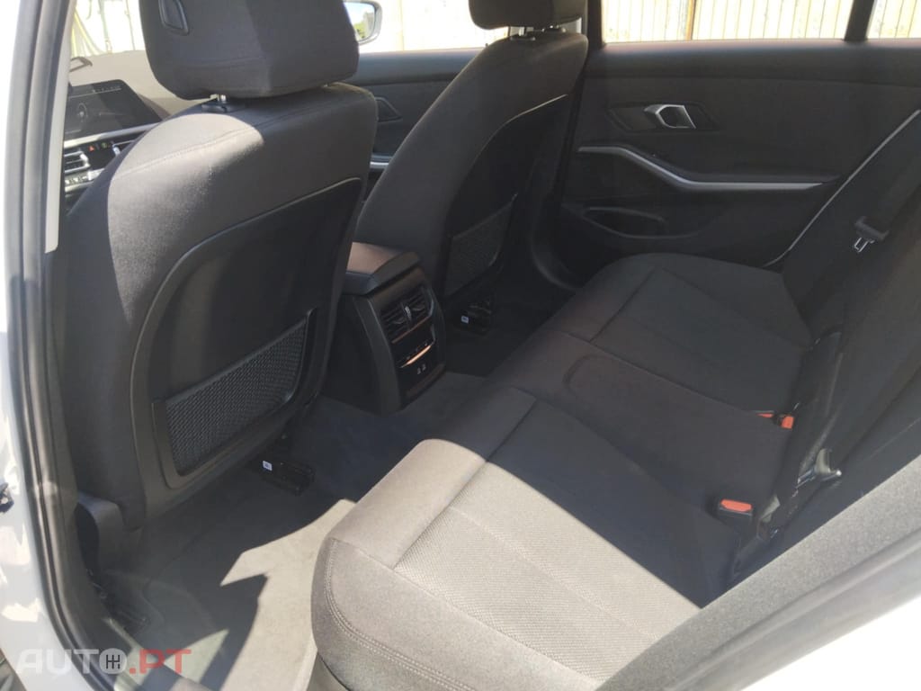 BMW 330 330E