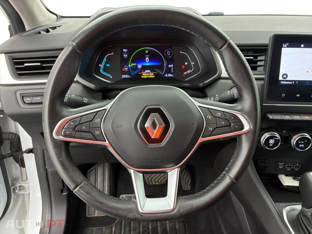 Renault Captur 1.6 E-Tech Business