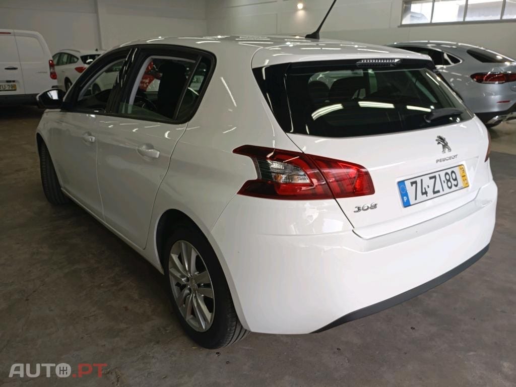 Peugeot 308 1.5 BlueHDi Business Line
