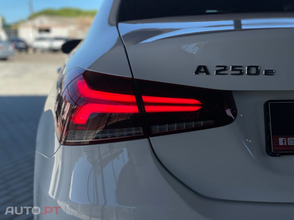 Mercedes-Benz A 250 e AMG Line