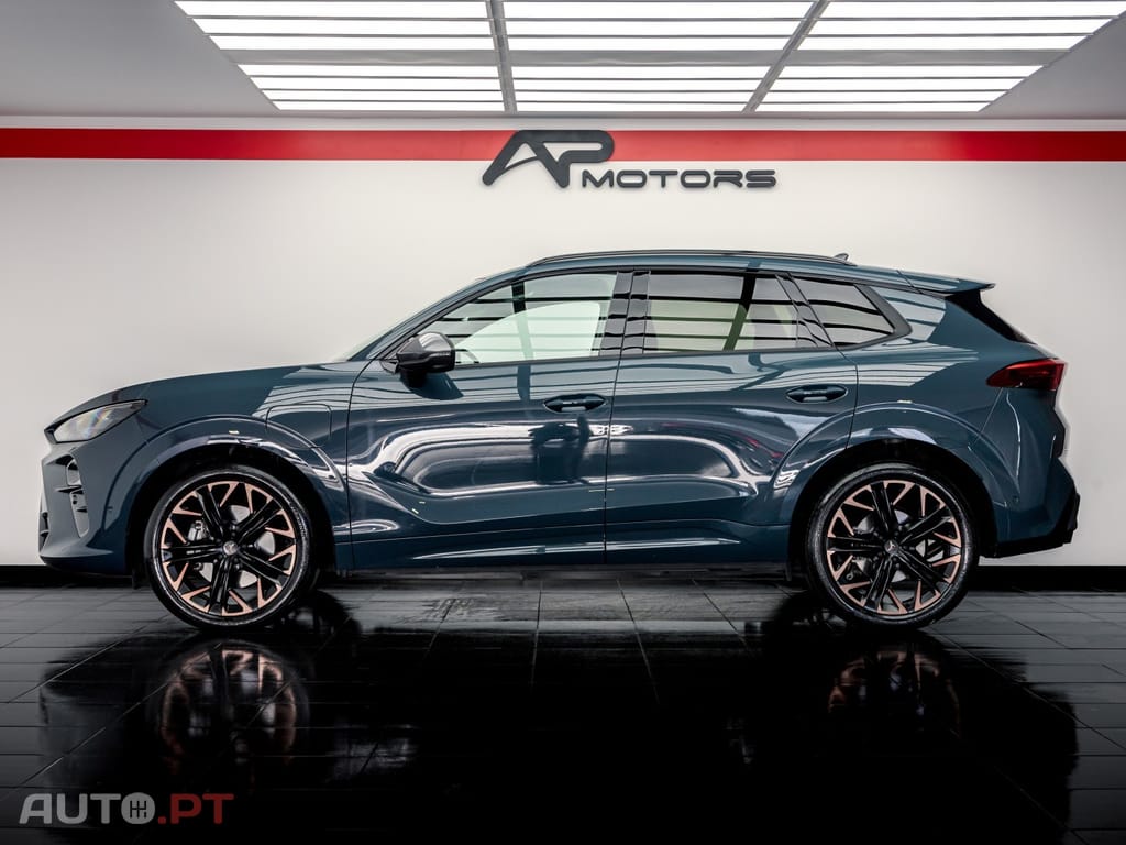 Cupra Terramar 1.5 e-Hybrid Tribe Edition DSG