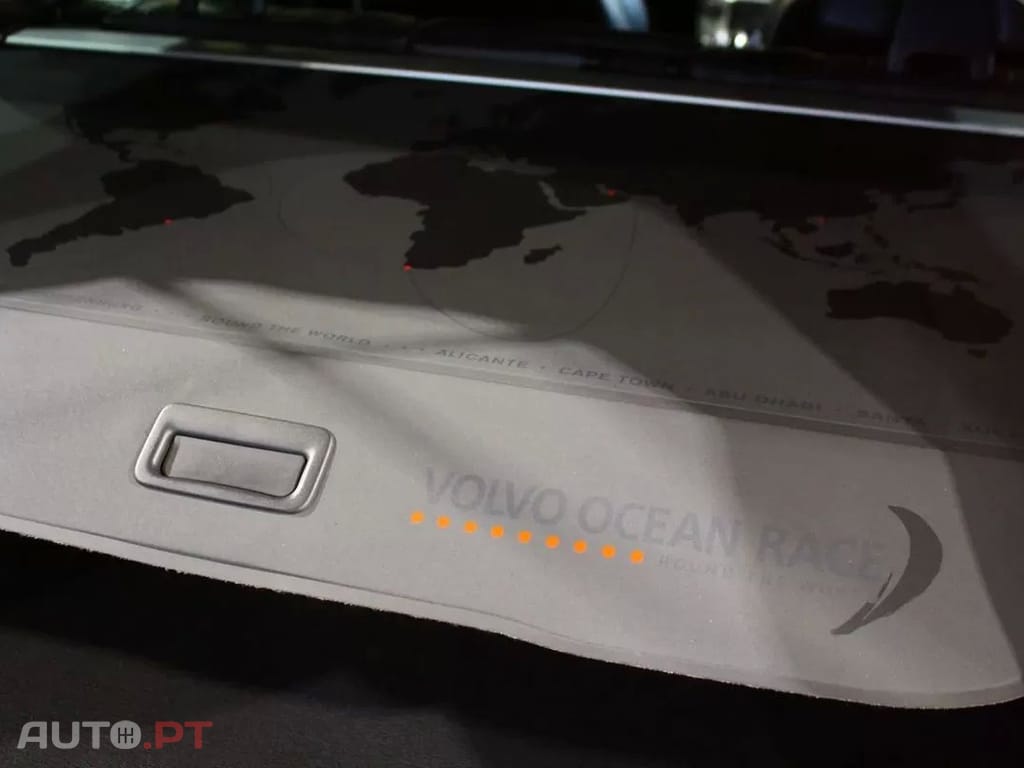 Volvo V60 2.0 D2 Momentum Drive