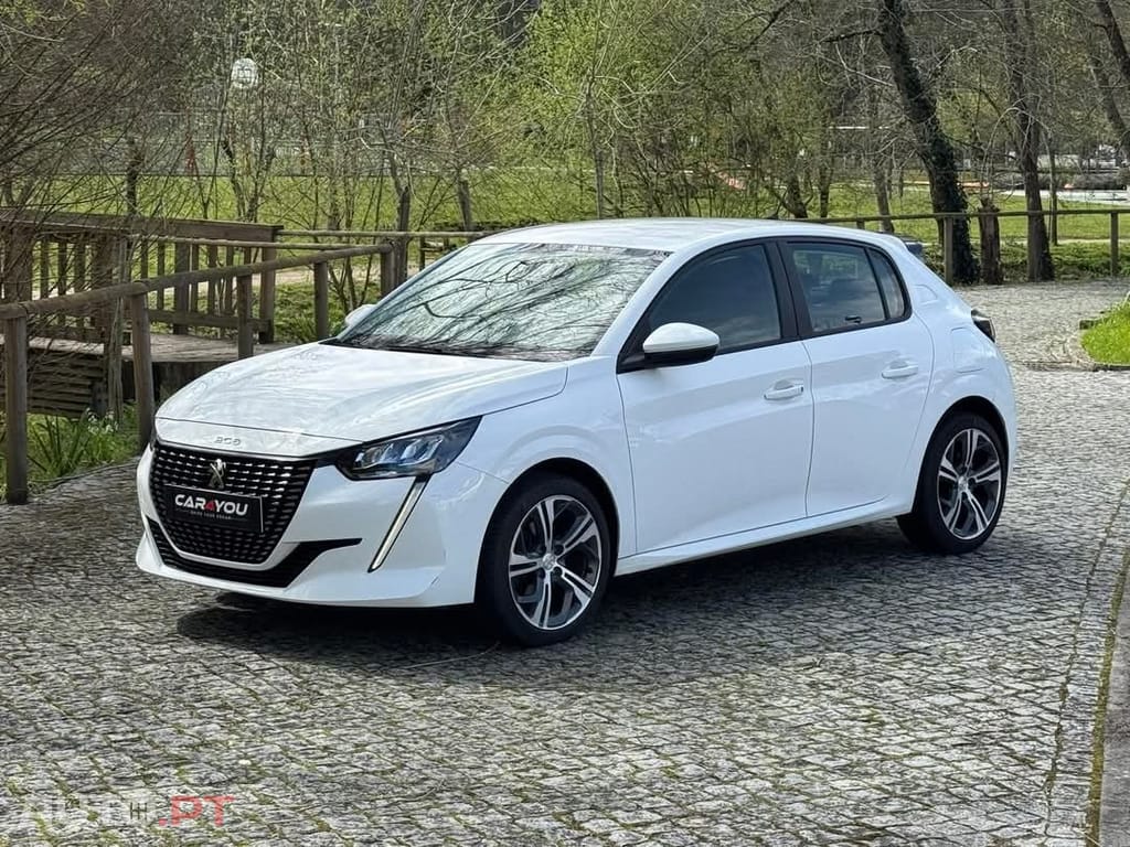 Peugeot 208 1.2 PureTech Allure EAT8