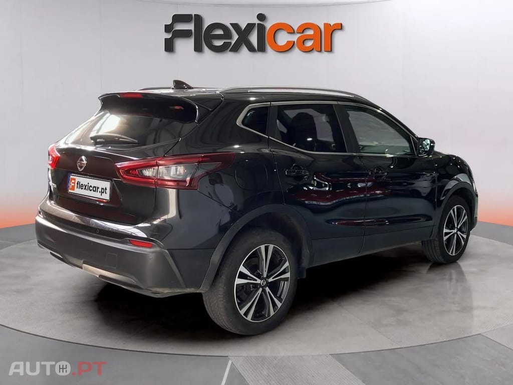 Nissan Qashqai 1.5 dCi N-Connecta J18