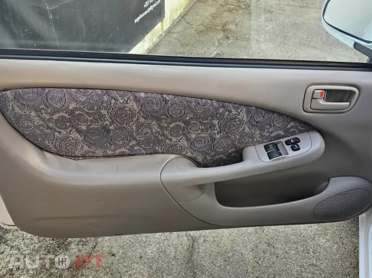 Toyota Corolla 2.0 D-4D Sol