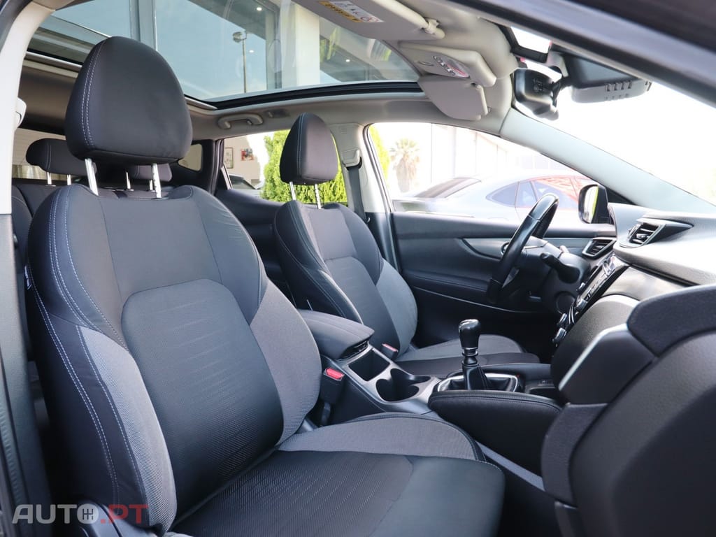 Nissan Qashqai 1.5 dCi N-Connecta 18 RS