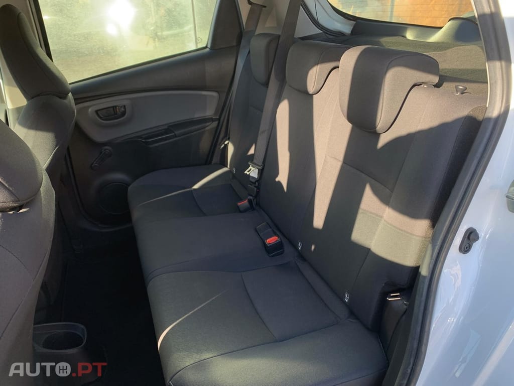Toyota Yaris 1.0 VVT-i Active