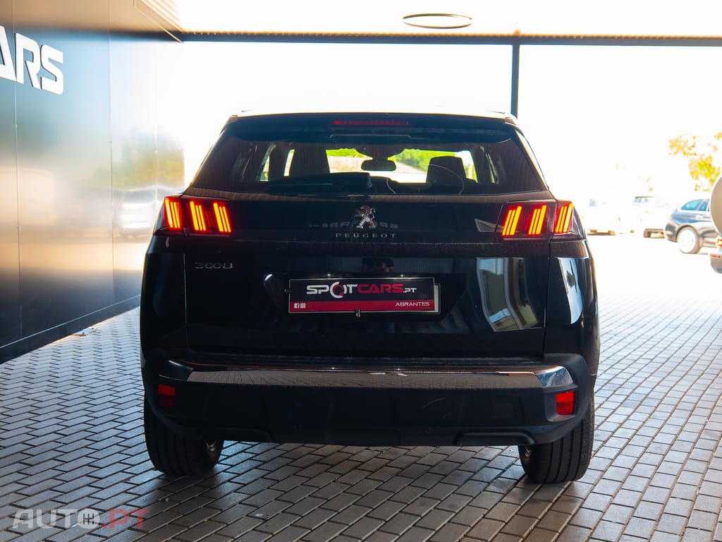 Peugeot 3008 1.2 Hybrid Allure e-DCS6