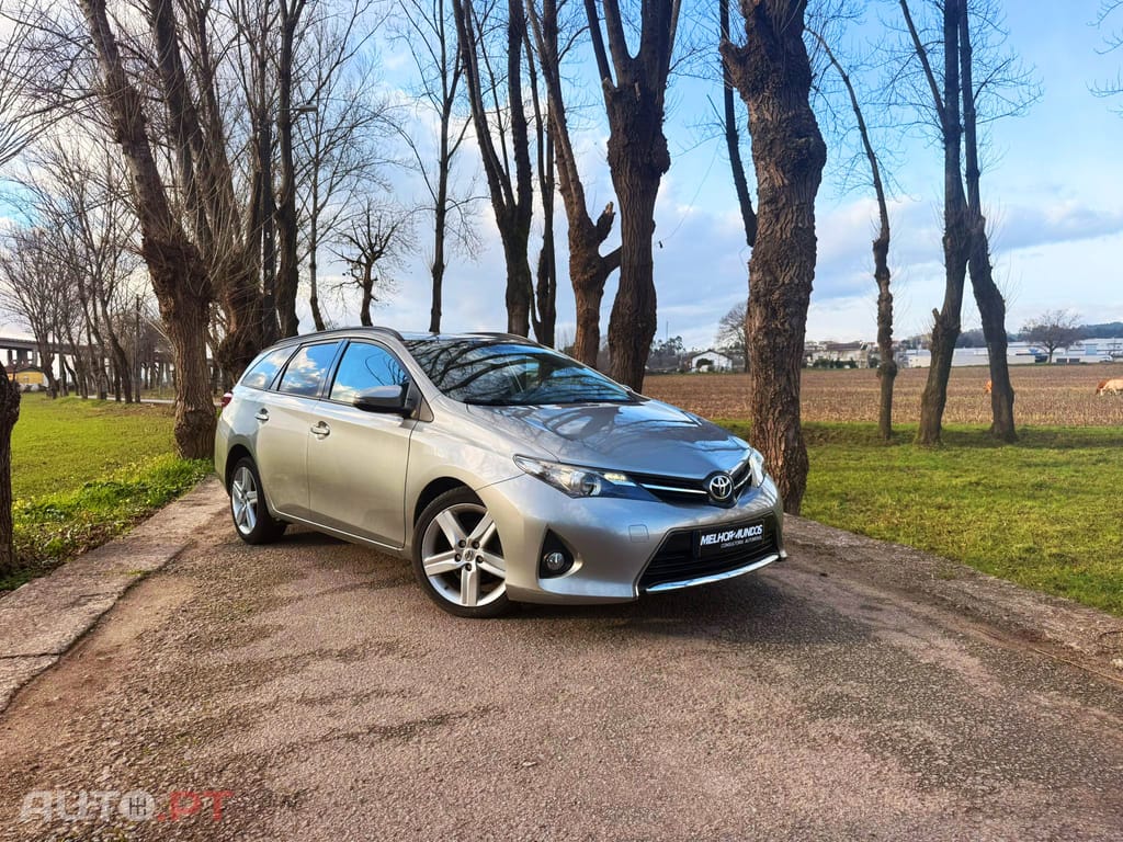 Toyota Auris Touring Sports 1.4 D-4D Com+P.Sport +Navi