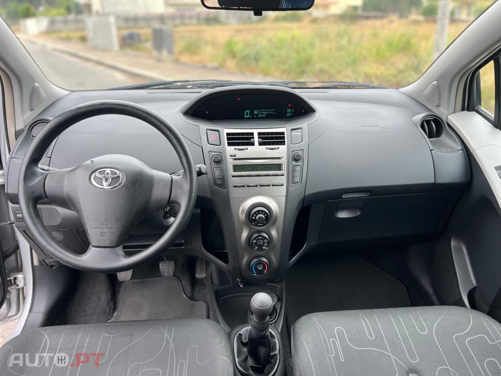 Toyota Yaris 1.0 VVT-i AC