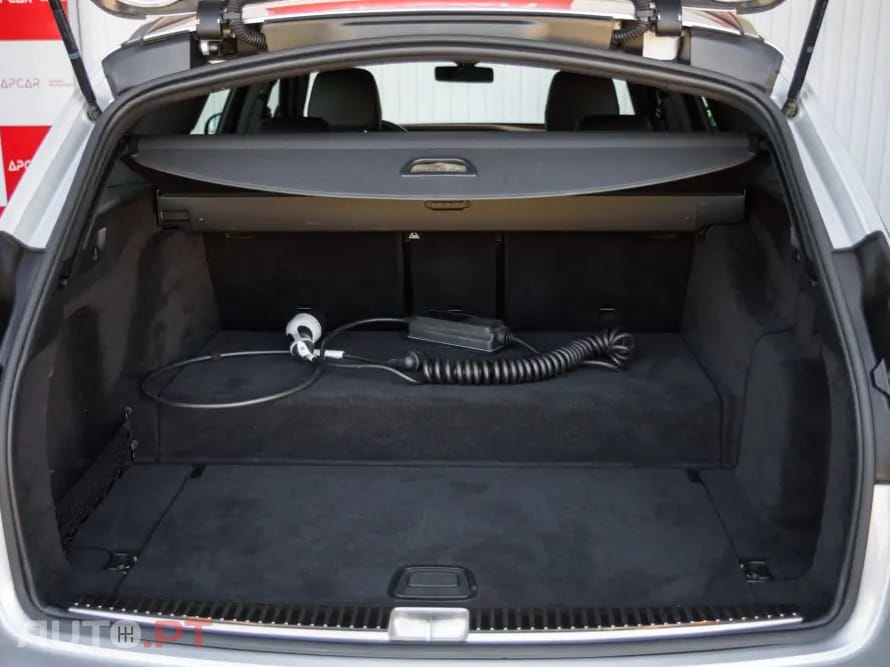 Mercedes-Benz E 300 de Avantgarde