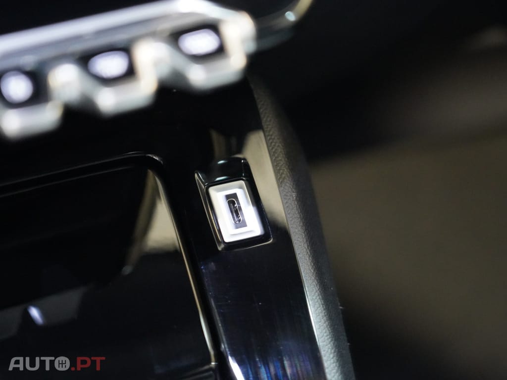 Peugeot 2008 1.2 PureTech Allure