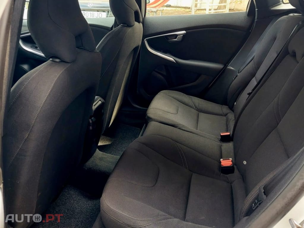 Volvo V40 Cross Country 2.0 D2 Summum