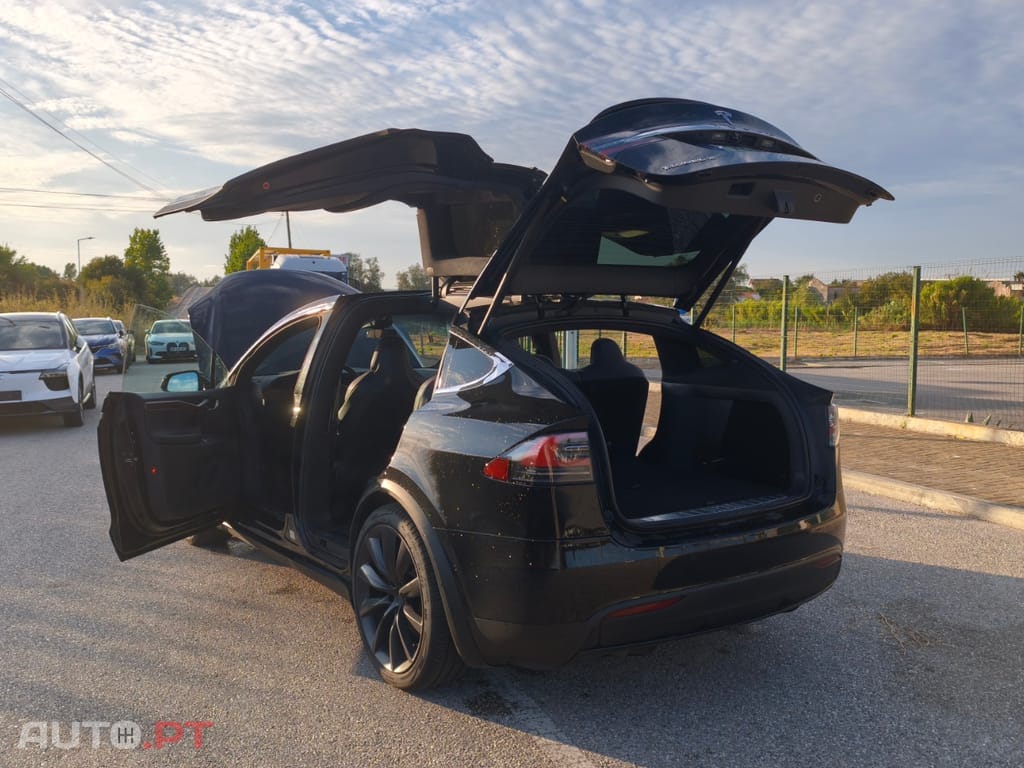 Tesla Model X 100D