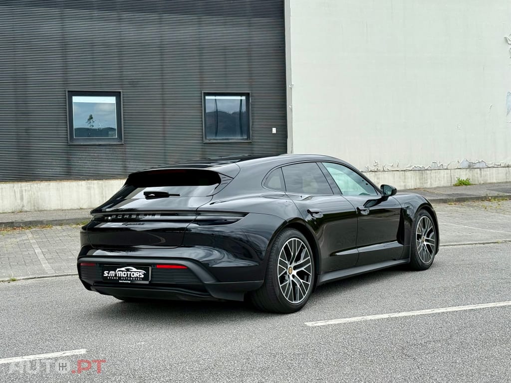 Porsche Taycan bateria Performance Plus