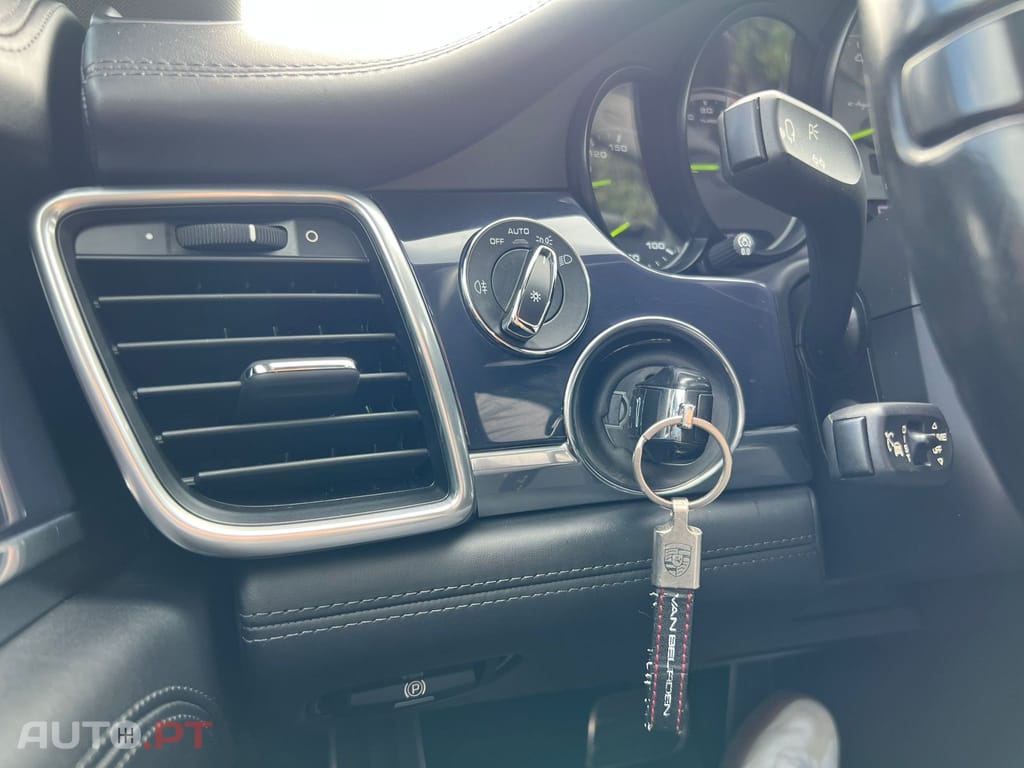 Porsche Panamera S e-Hybrid