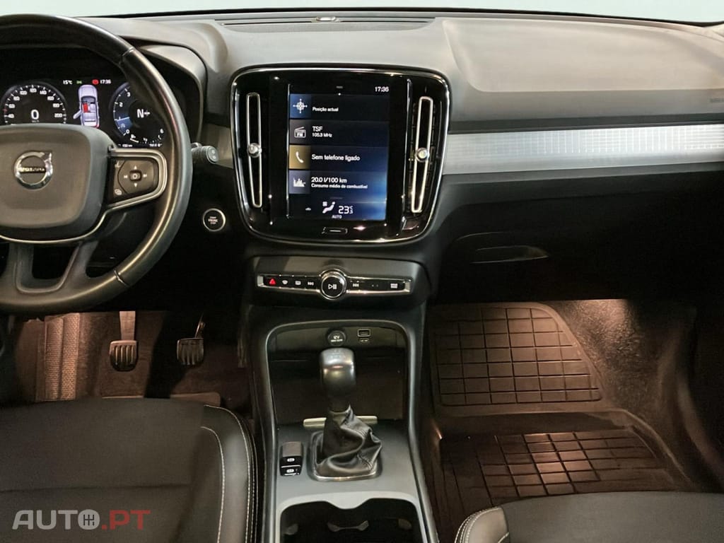 Volvo XC40 1.5 T3 Momentum Plus