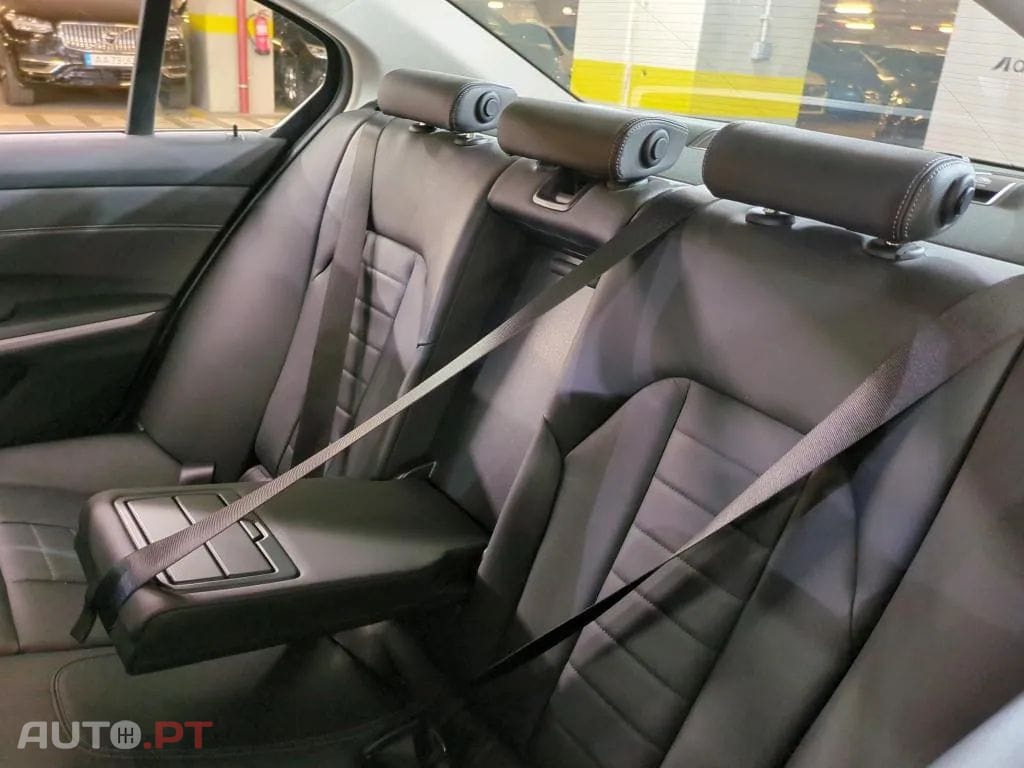 BMW 330 e Auto