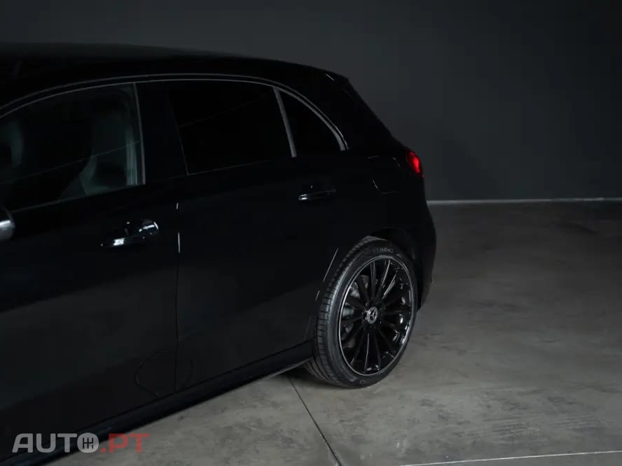 Mercedes-Benz A 250 e AMG Line
