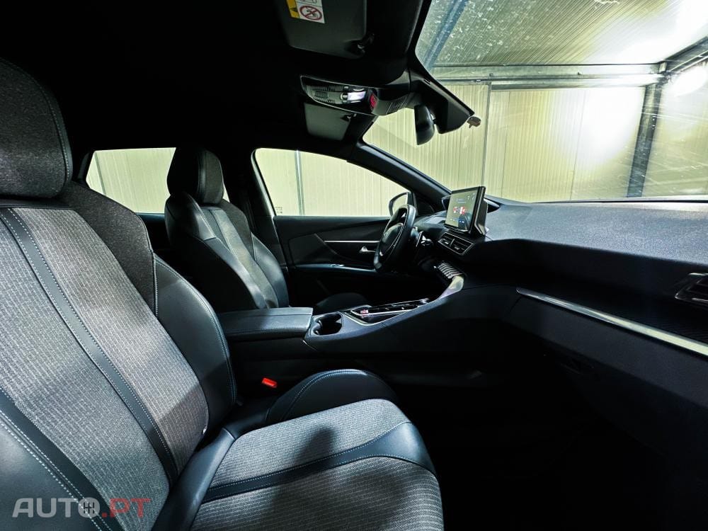 Peugeot 3008 1.2 Hybrid Allure Pack e-DCS6