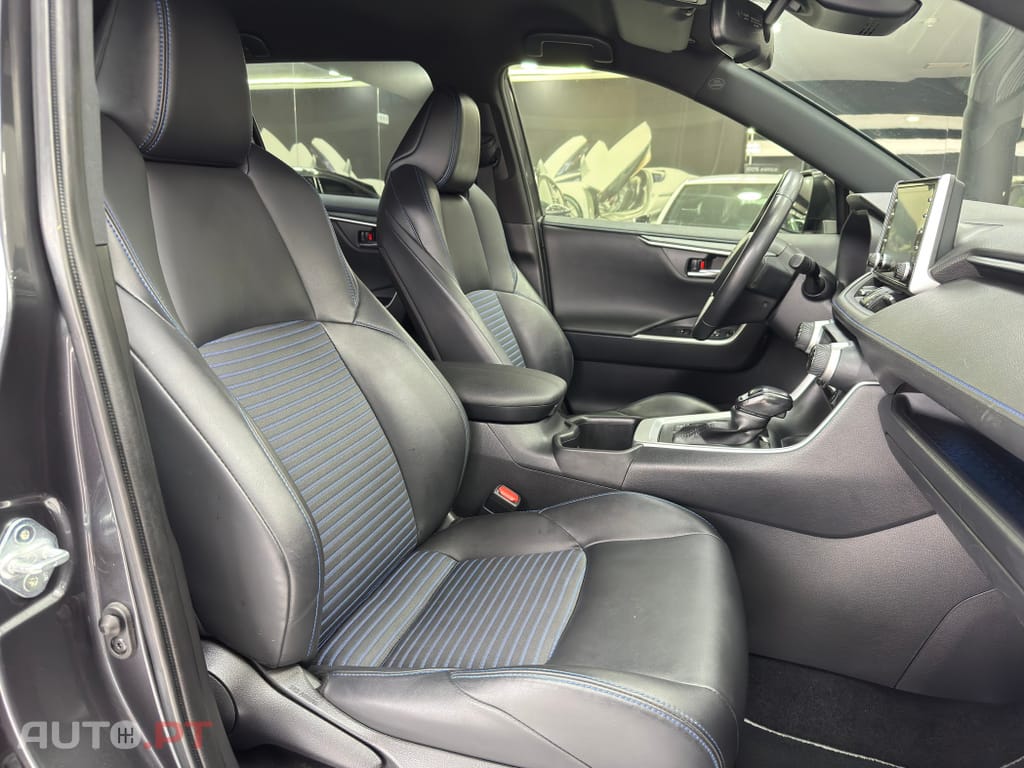 Toyota RAV4 HDF Square Collection