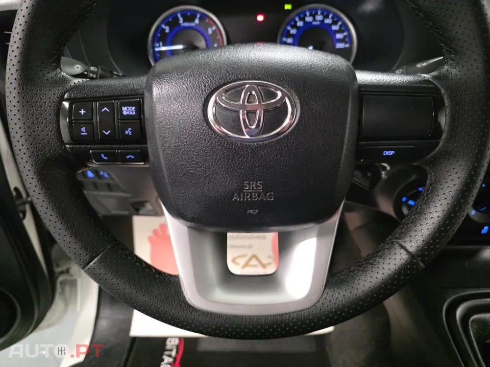 Toyota Hilux 2.4 D-4D 4WD CD CH