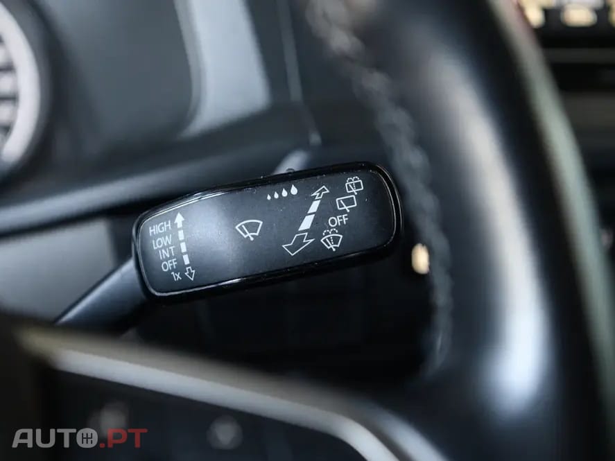 Volkswagen Caravelle 2.0 TDi CD Longa Extra AC