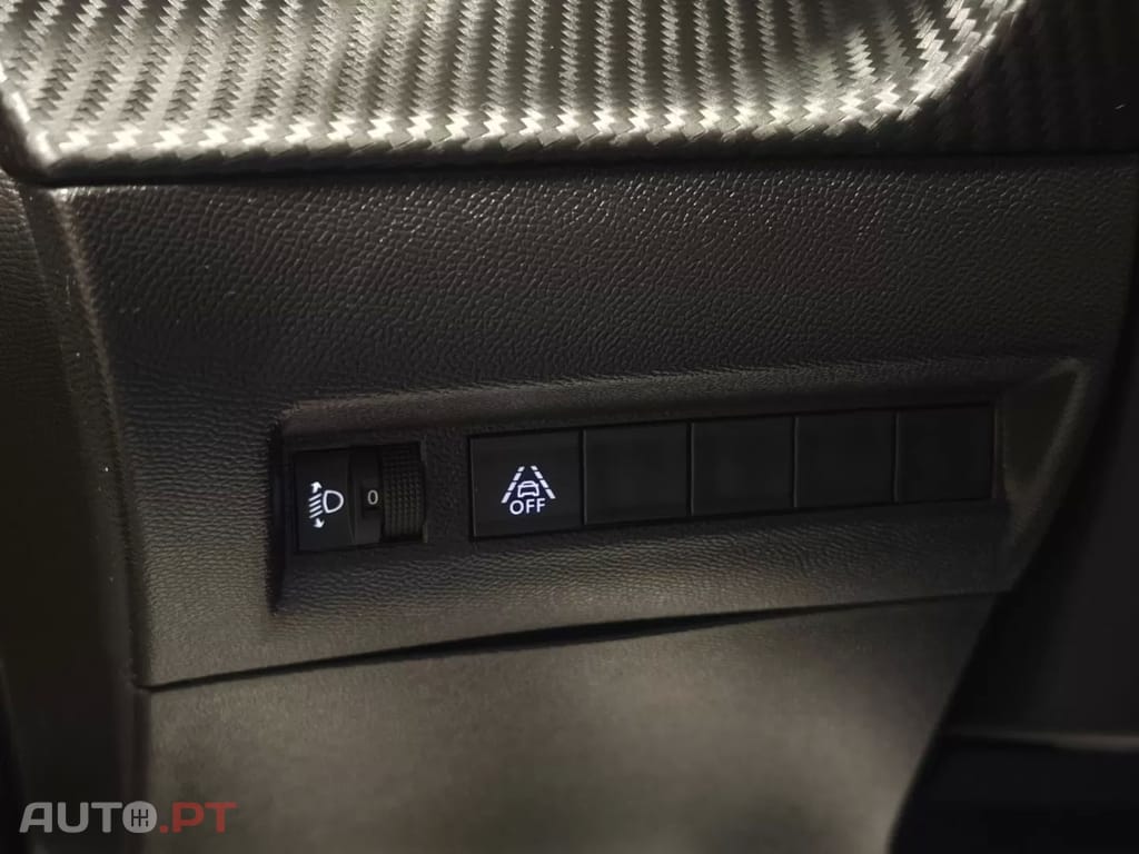 Peugeot 2008 PureTech 130 EAT8 Allure