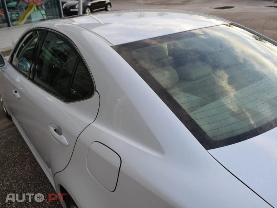Lexus IS 220