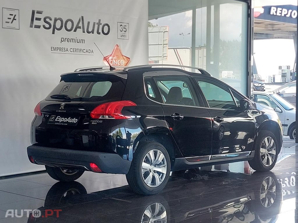 Peugeot 2008 1.2 PureTech Allure
