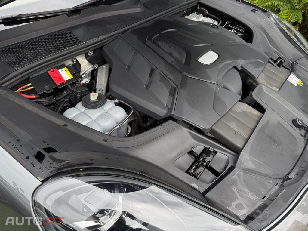 Porsche Cayenne Standard