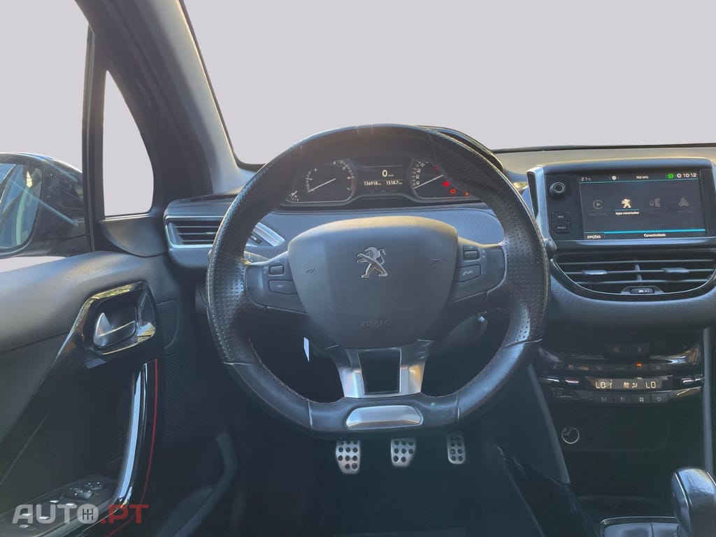 Peugeot 2008 1.2 e-THP GT Line