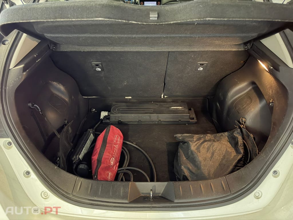 Nissan Leaf Tekna ProPilot Park