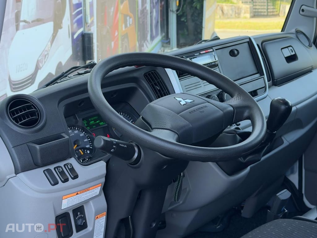 Mitsubishi Canter 3 S 15 TRI-BASCULANTE