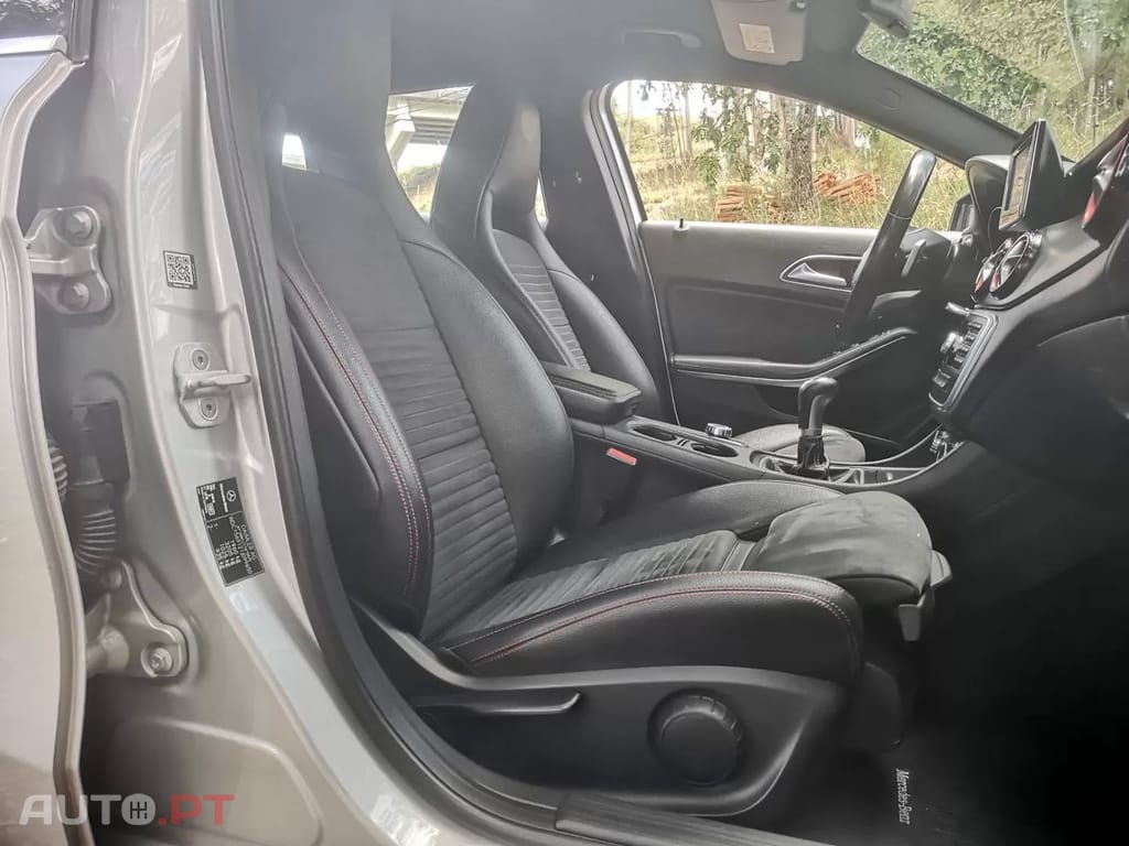 Mercedes-Benz GLA 180 CDI AMG Line — fotografia 15