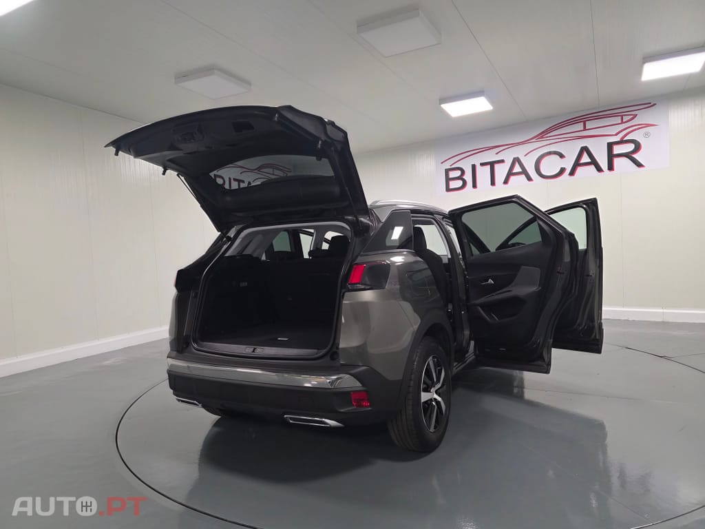 Peugeot 3008 1.5 BlueHDi Active