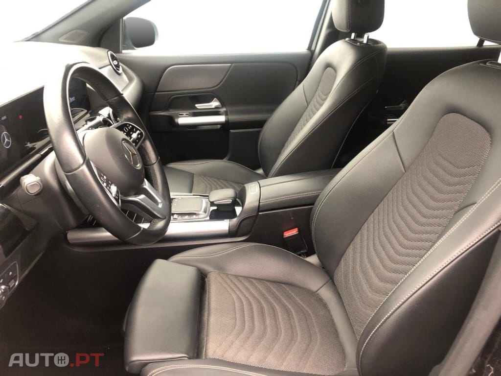 Mercedes-Benz GLA 200 Progressive