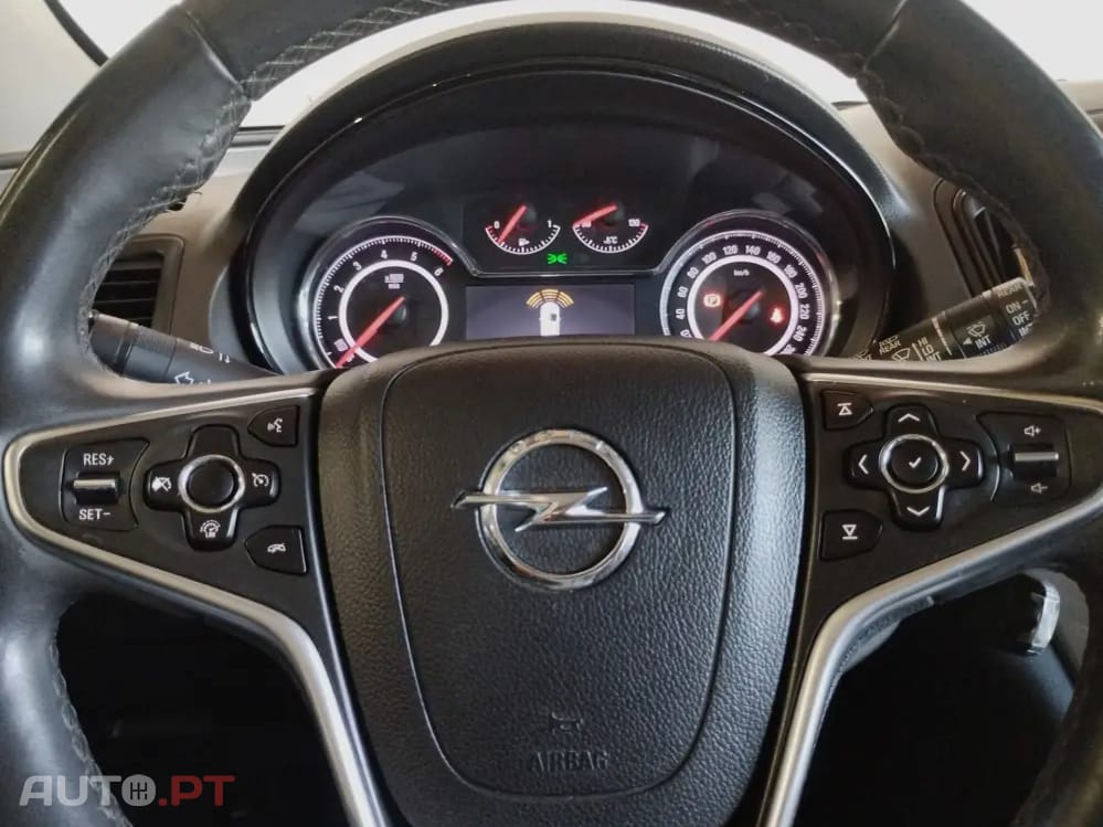 Opel Insignia 2.0 CDTI Executive 140cv