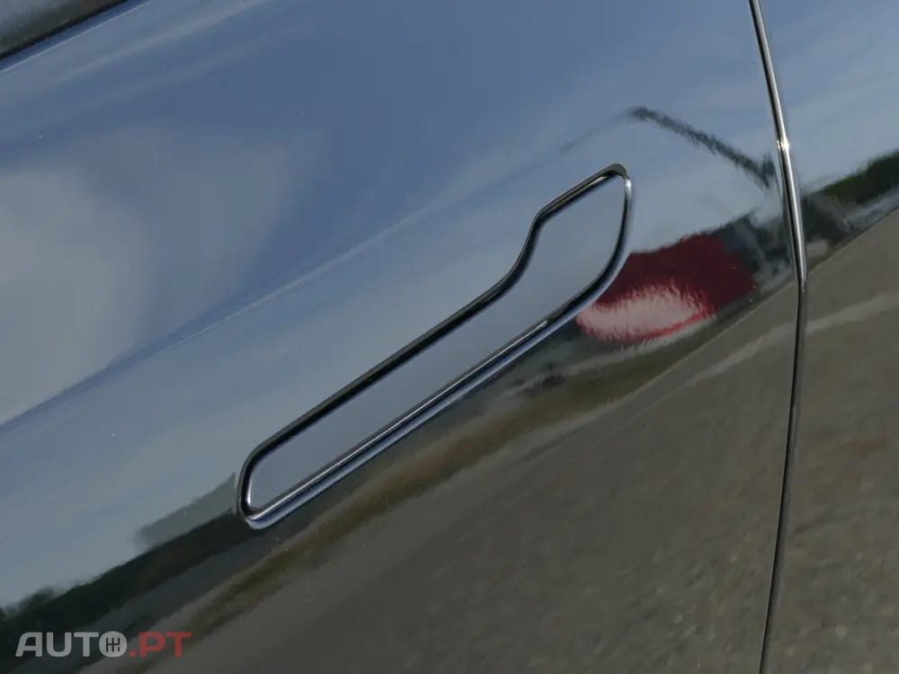 Tesla Model Y Performance Tração Integral