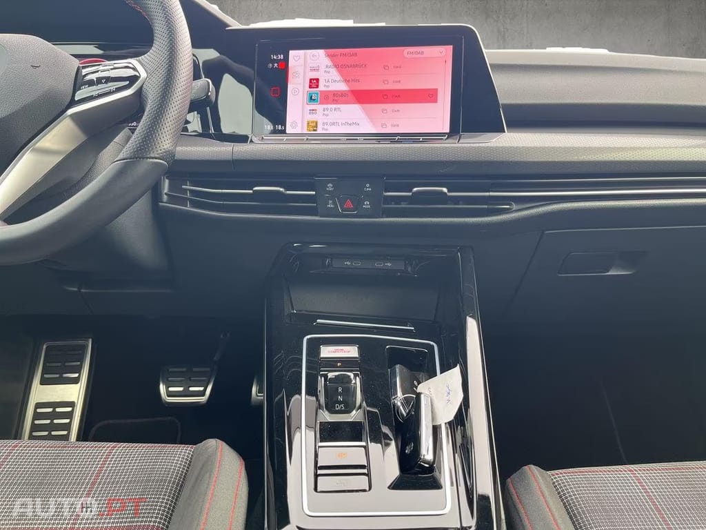 Volkswagen Golf 2.0 TSI GTI DSG