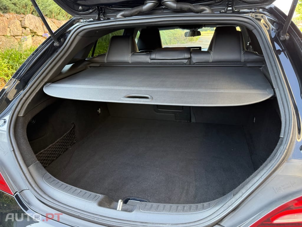 Mercedes-Benz CLA 180 d Shooting Brake Urban