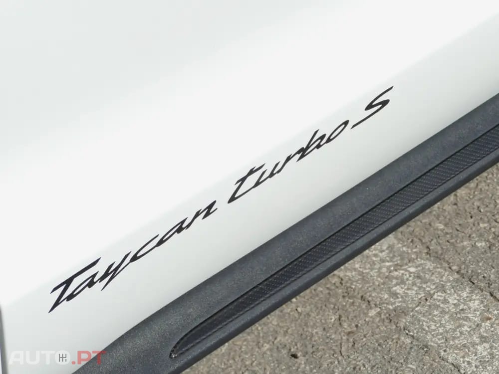 Porsche Taycan Turbo S — fotografia 9