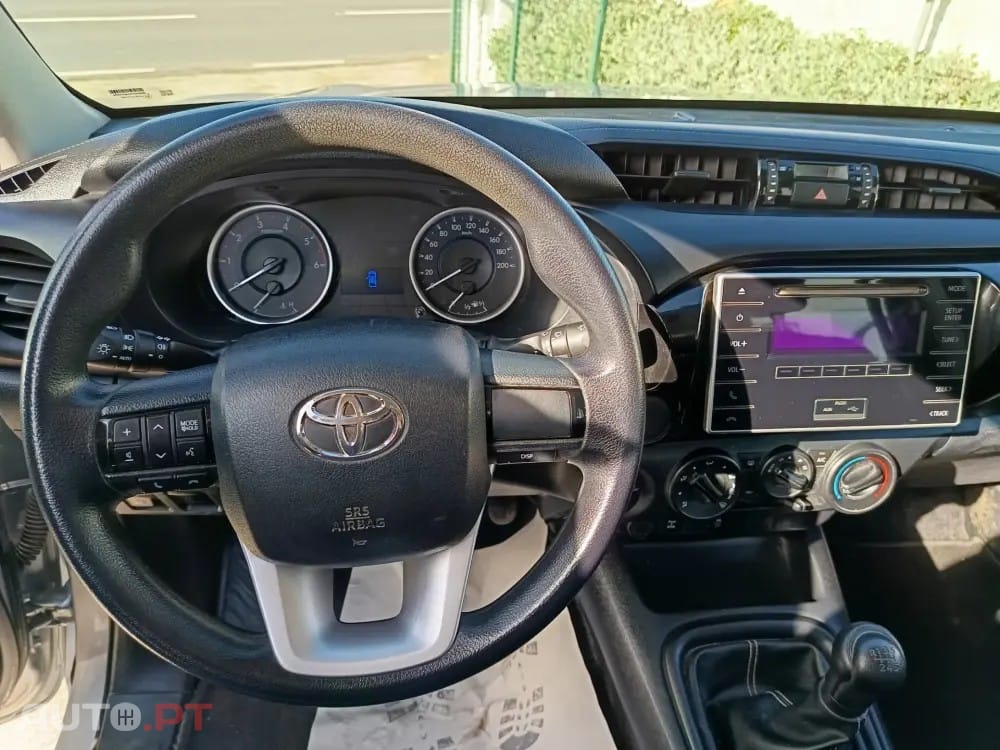 Toyota Hilux 2.4 D-4D 4WD Challenge