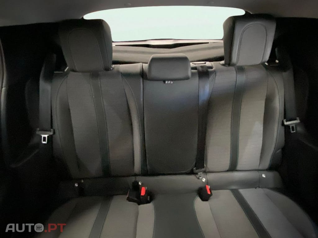 Peugeot 208 1.2 PureTech Allure EAT8