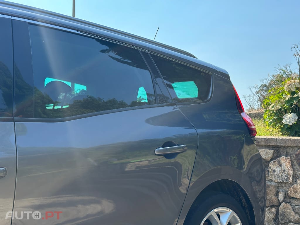 Renault Grand Scénic dCi 110 FAP EDC Dynamique