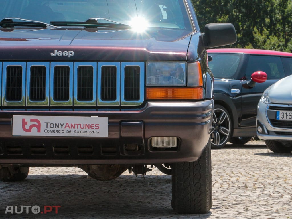 Jeep Grand Cherokee 2.5 TD Official