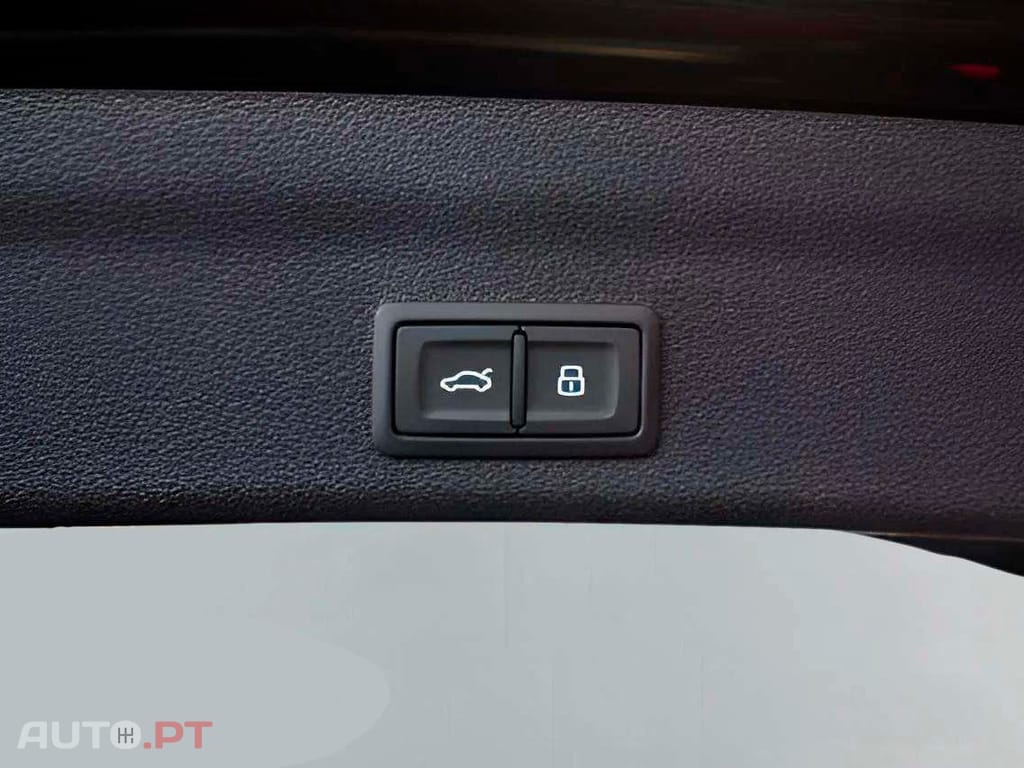 Audi RS6 Performance PANO AIR MATRIX HA STHZ