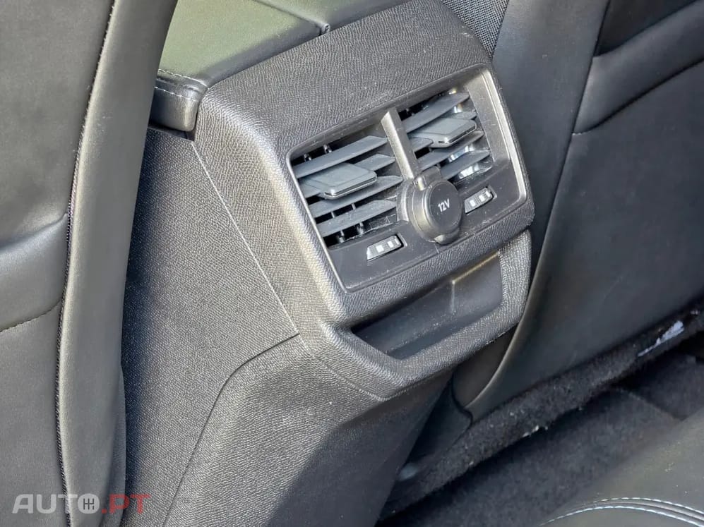 Peugeot 3008 1.6 Hybrid Allure e-EAT8