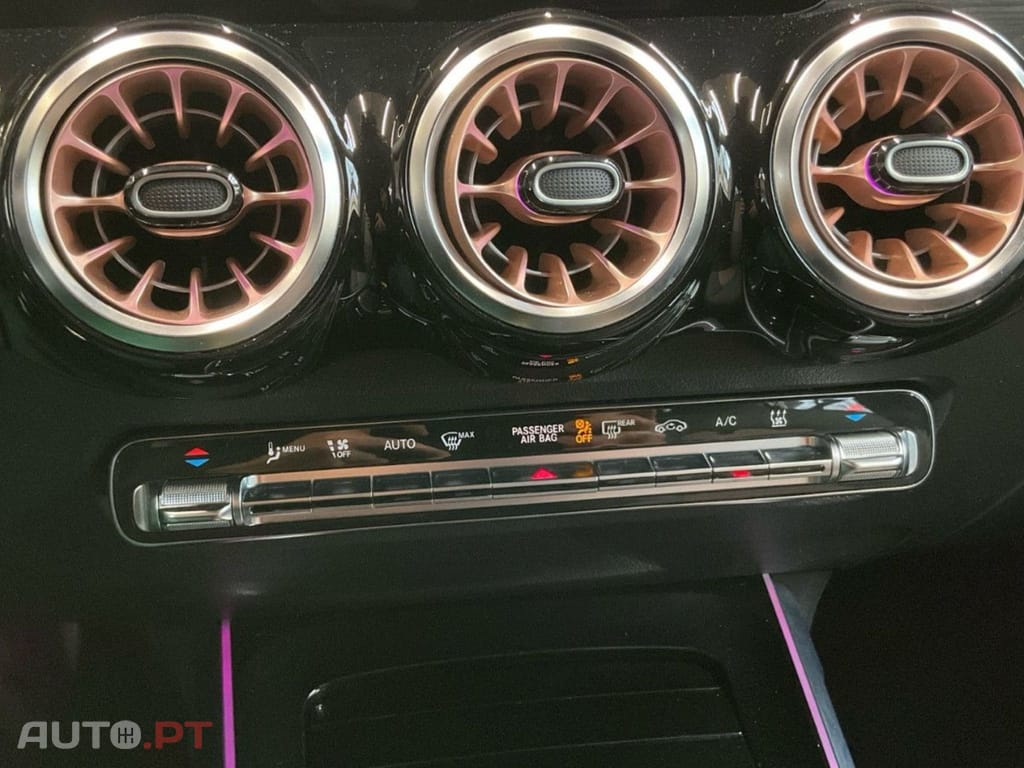 Mercedes-Benz EQB 300 AMG 95% I.V.A DEDUTIVEL 