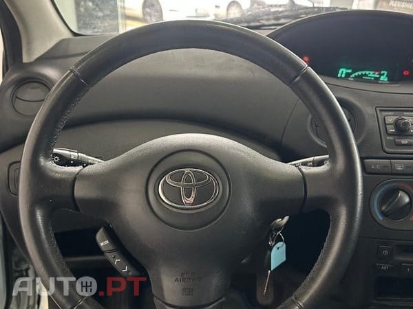 Toyota Yaris 1.3 Luna ABS+CD+AC